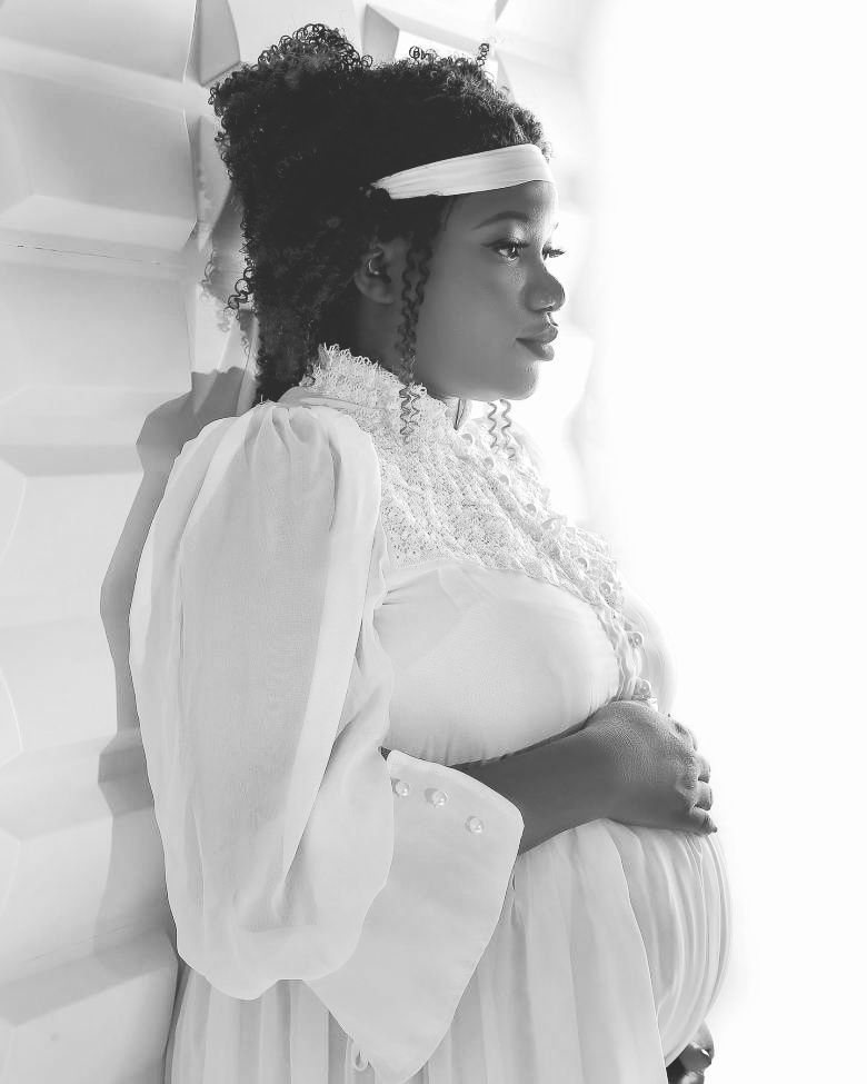 Singer Olisha M Dies During Childbirth, Leaves Fans and Family in Tears