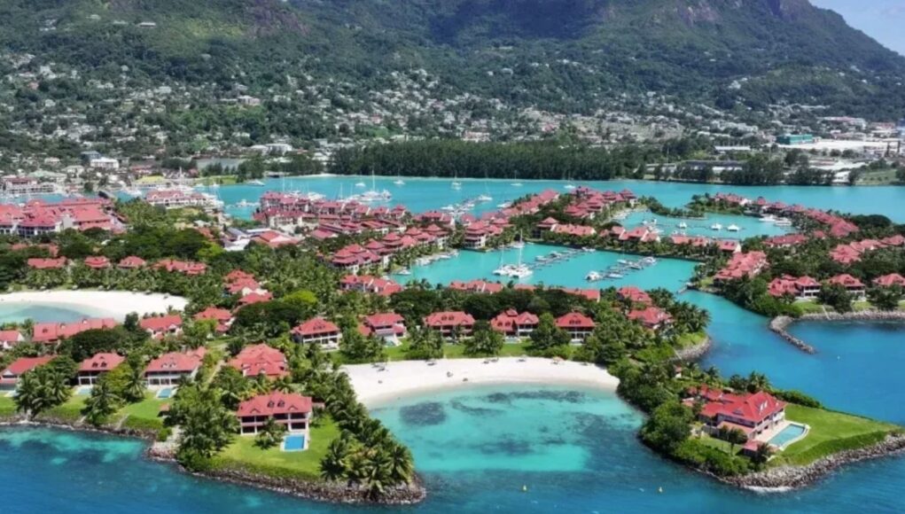 Seychelles beaches Seychelles leads the Richest African Countries list